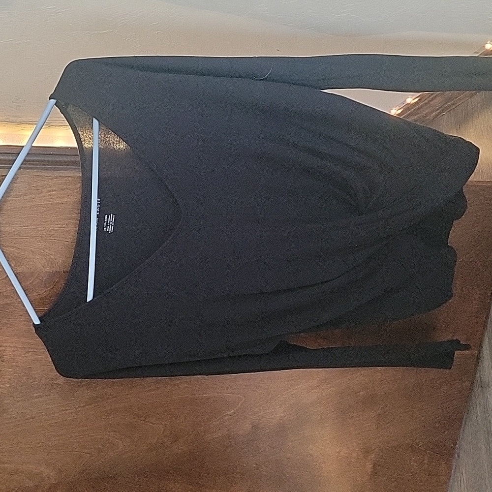 American Eagle black long-sleeved, extra small